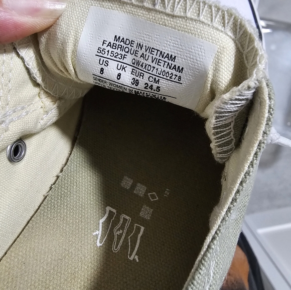 Converse Green and White Canvas Sneakers - Picture 5 of 5